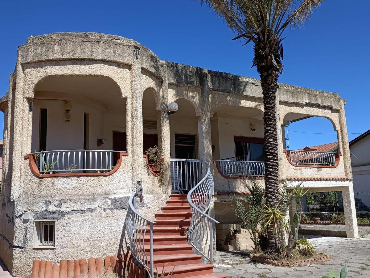 Fortezza Villa Azzurra Agnone Bagni Bagian luar foto