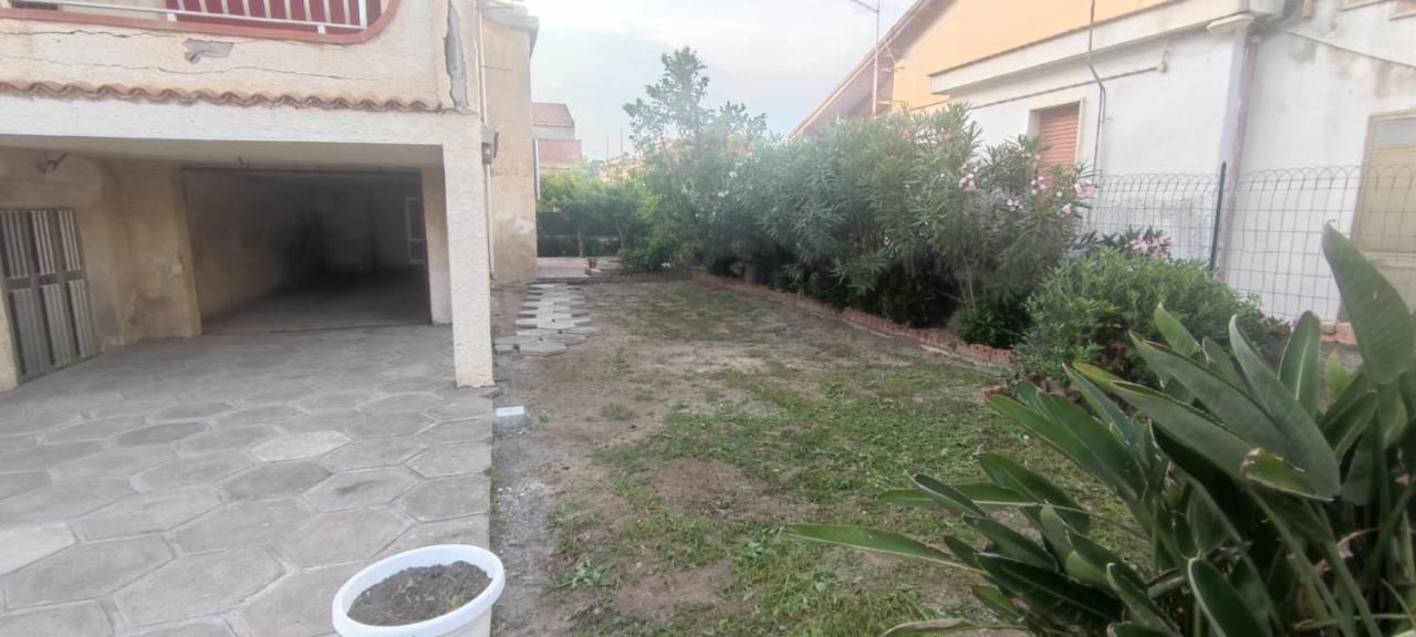 Fortezza Villa Azzurra Agnone Bagni Bagian luar foto