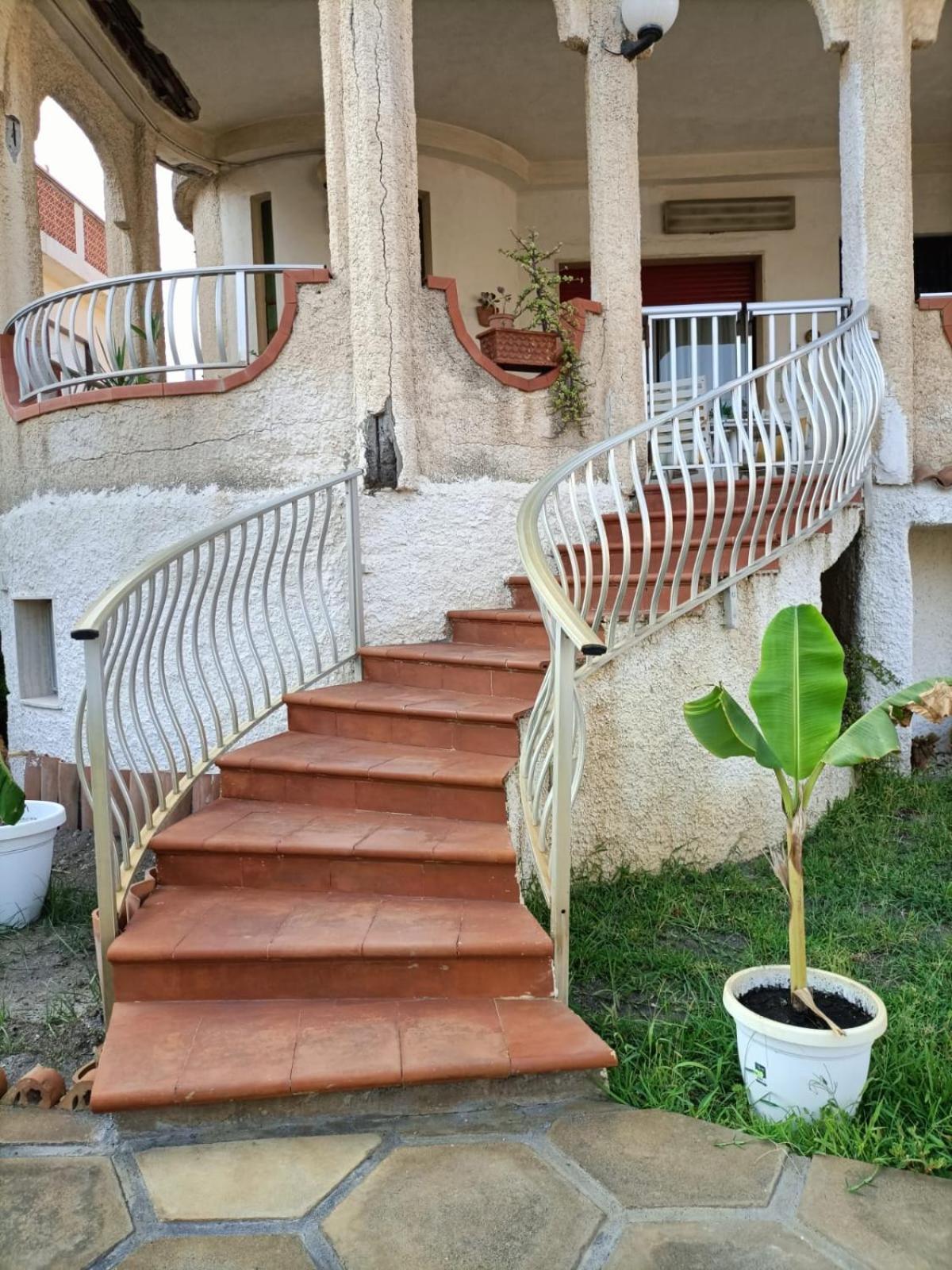 Fortezza Villa Azzurra Agnone Bagni Bagian luar foto